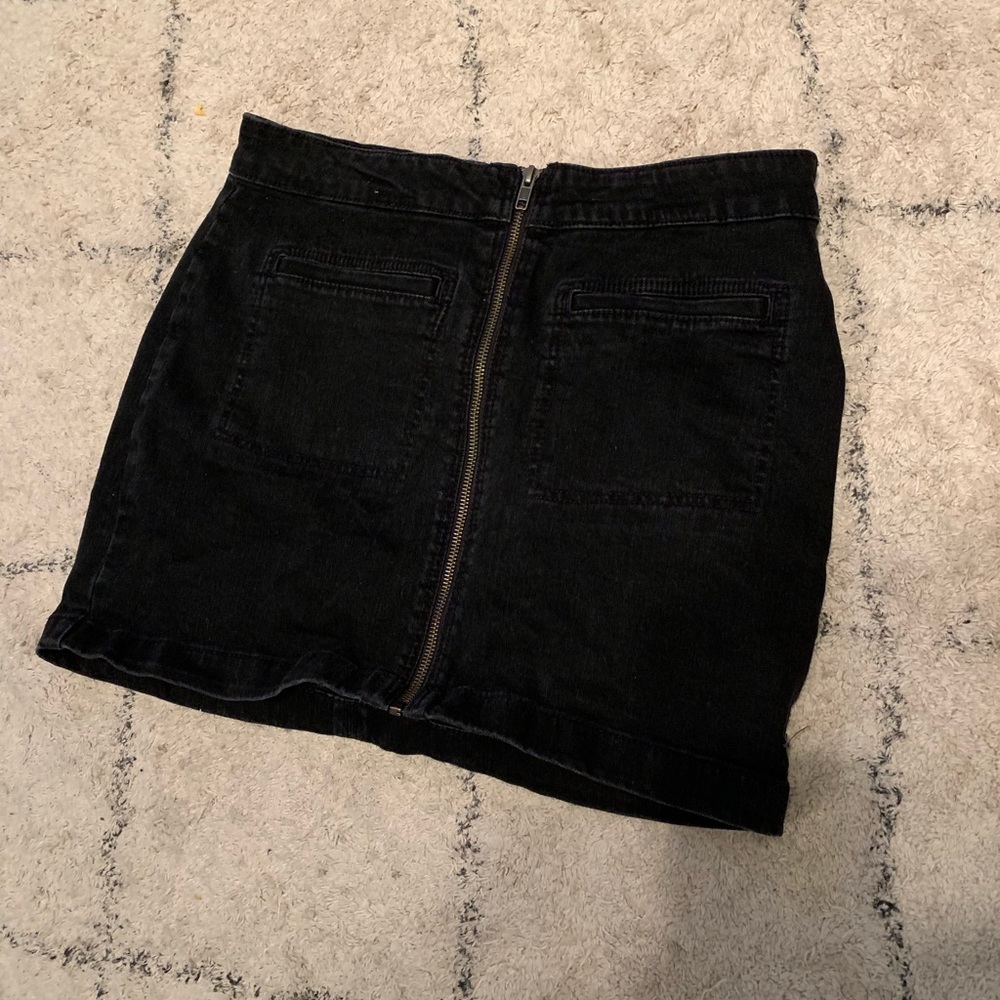 Roxy black denim zip front skirt size 6